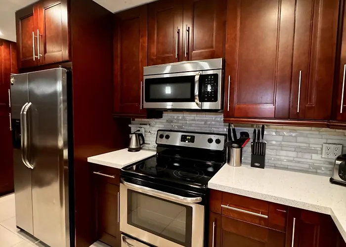 Modern Miami Oversized 3 Bedroom In Central Location